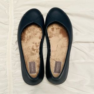 Navy Fur Lined Crocs Flats NWOT